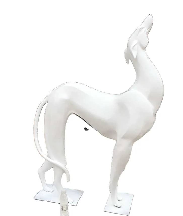 Скульптура собаки-yhound