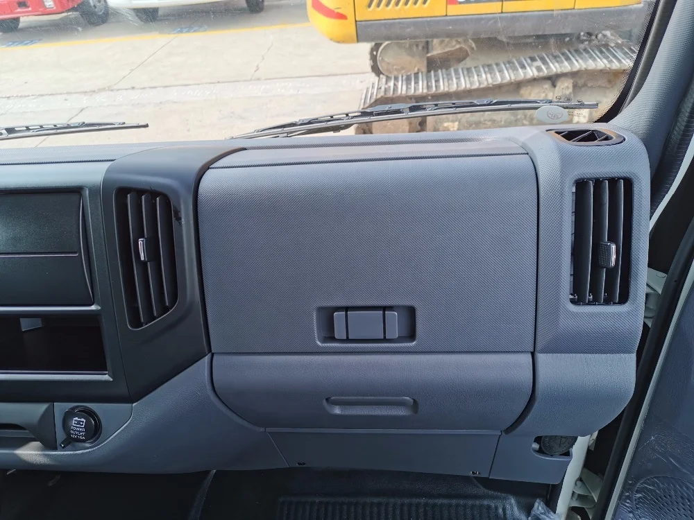 
FOTON FORLAND 3-4TONS RHD 4X2 DUMP TRUCK WITH ISUZU 2.8L DIESEL ENGINE 