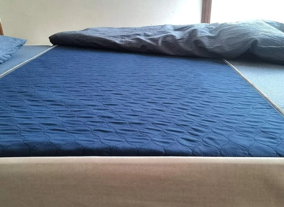Urinary Bedding Waterproof Incontinence Saddle Style Tucked Wings Pee Pads Quilted Washable Nursing Pad