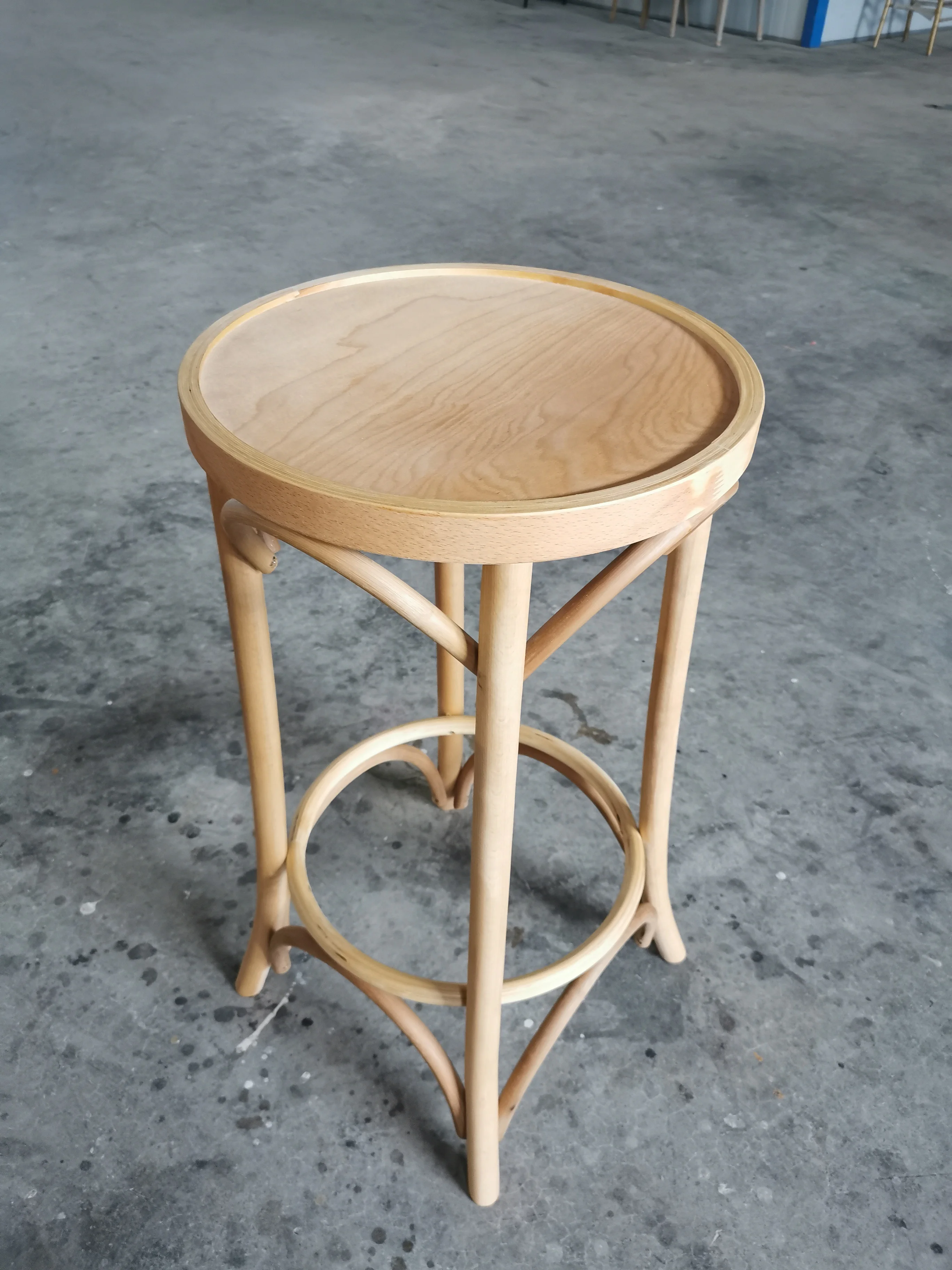 Недорогой табурет из bentwood thonet для коммерческих мероприятий твердый деревянный барный стул популярный на рынке Австралии