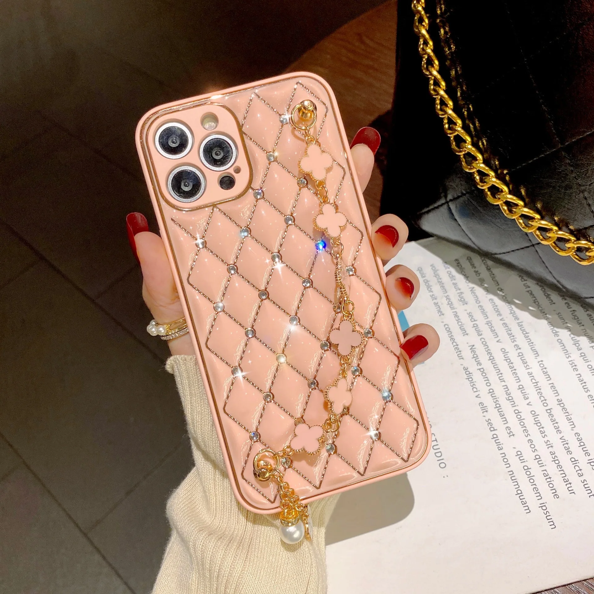 Новый роскошный чехол для телефона с цепочкой и кристаллами для iPhone 12 11 Pro Max 7 Plus XR, Модный Роскошный чехол для телефона со стразами