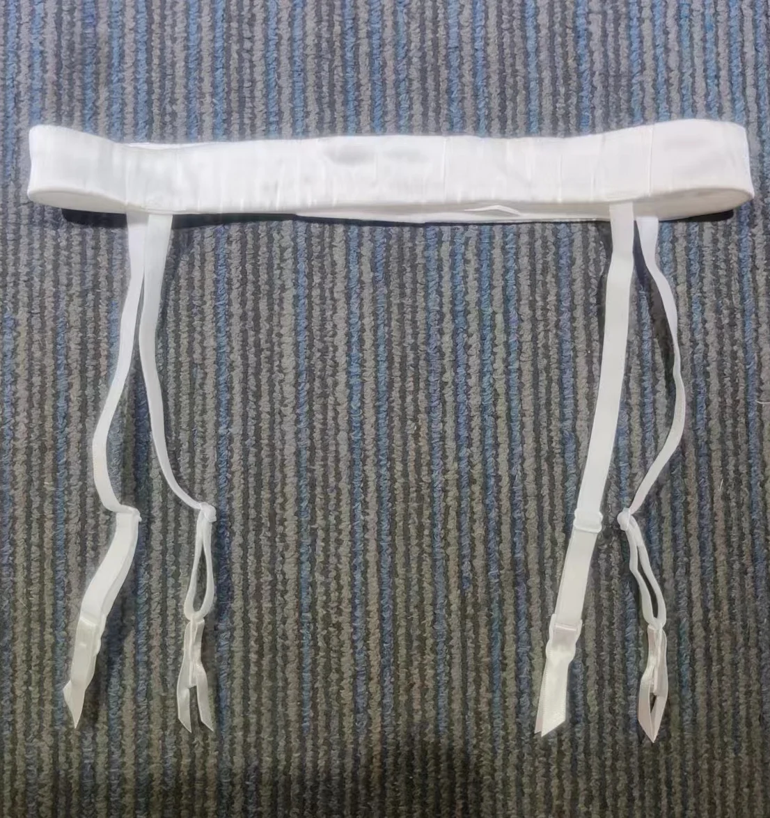 Модные женские подтяжки