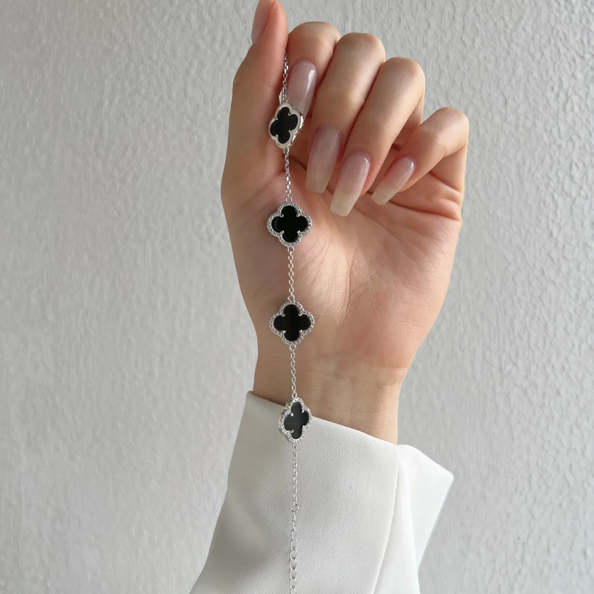Dylam Hot Sale Lucky Four Leaf Clover Bracelet S925 Silver Jewellery Charm White Shell 5A Cz Cubic Zirconia Bracelets For Women