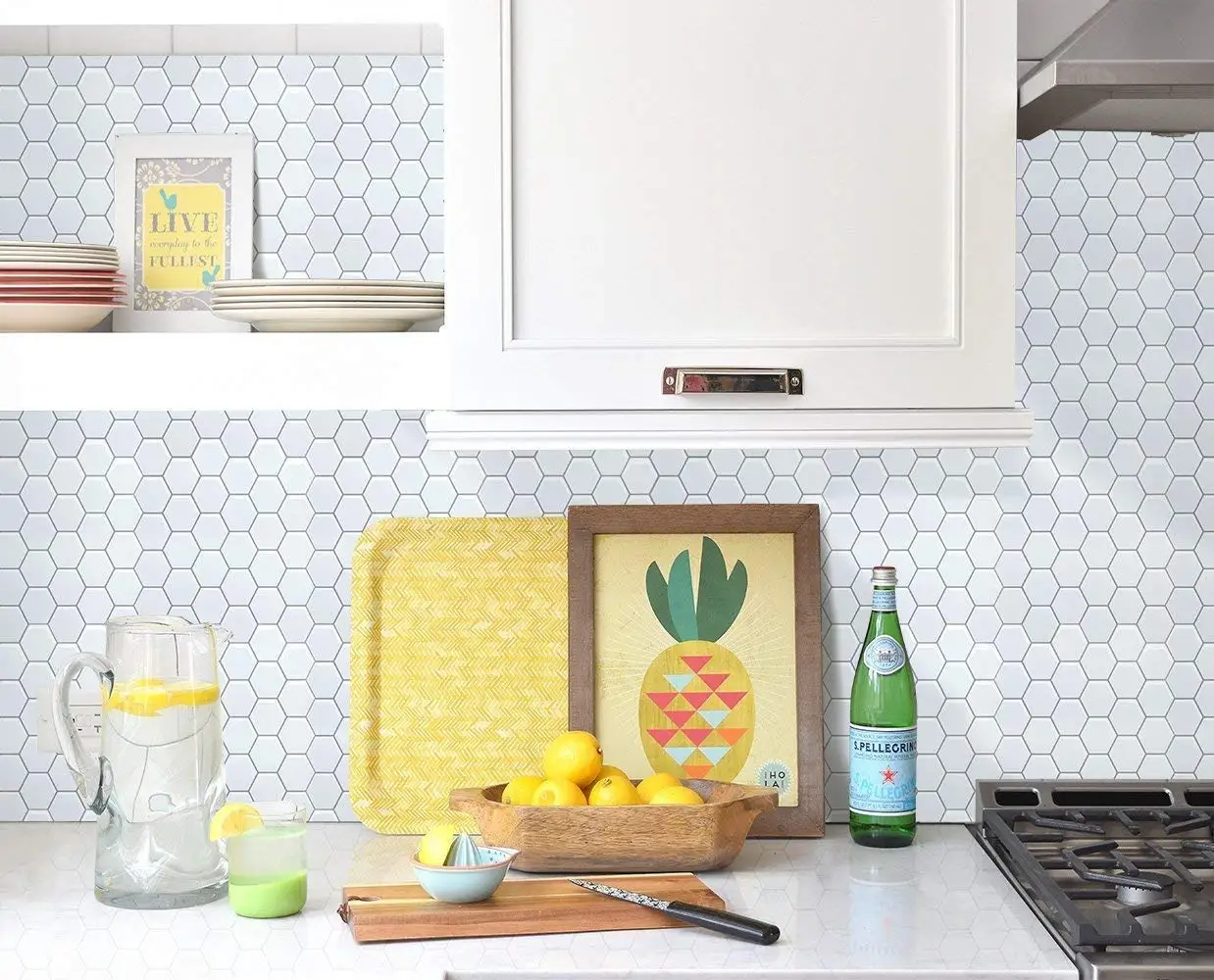 Self-adhesive wholesale assembly hexagon 3d wallpaper acrylic mirror wall sticker for home decoration