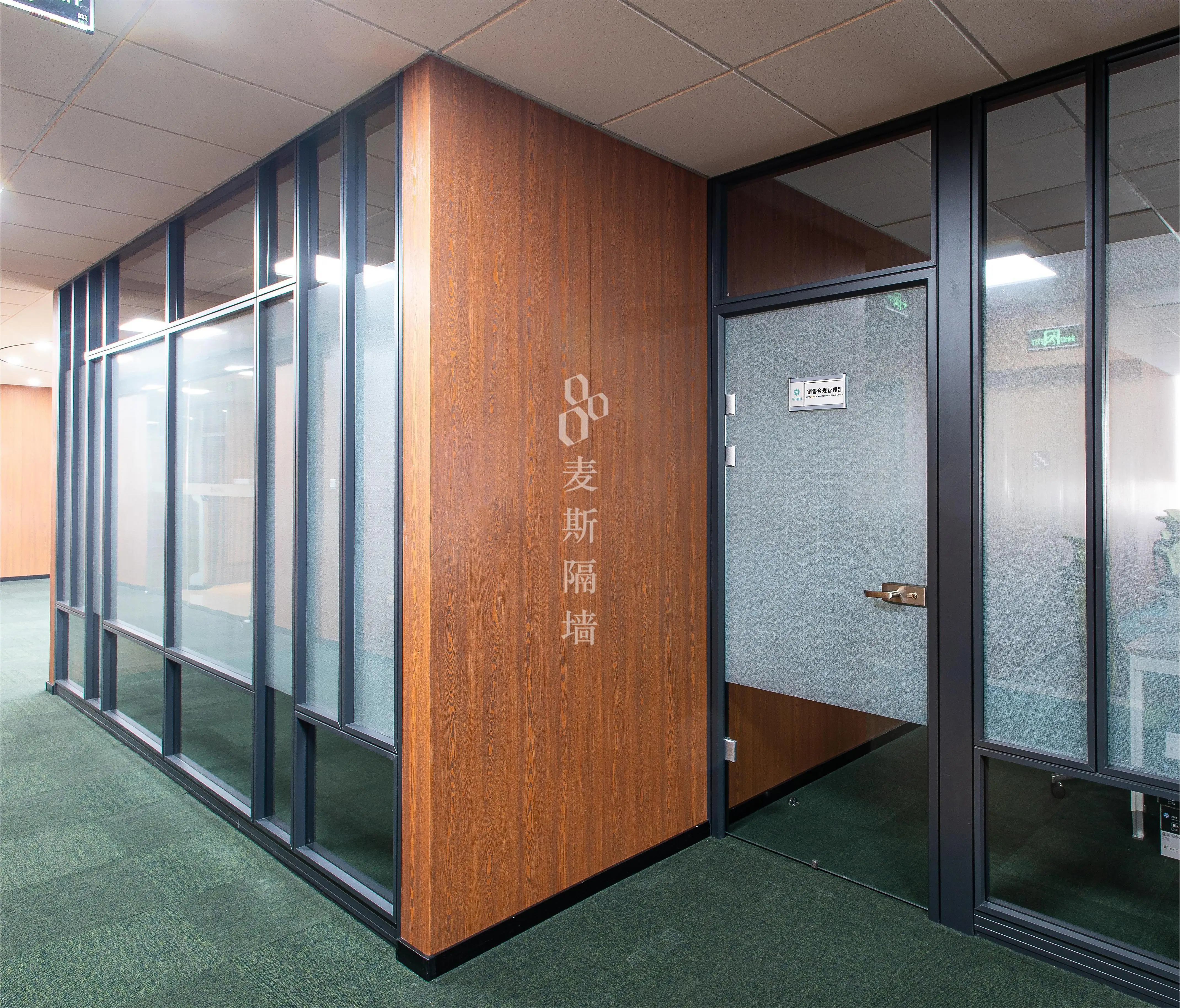 New product ideas 2024 Custom glass wooden style aluminum alloy office decoration interior Visible frame single glass wall