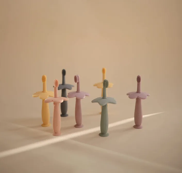 Силиконовая детская зубная щетка для тренировки малышей с цветами