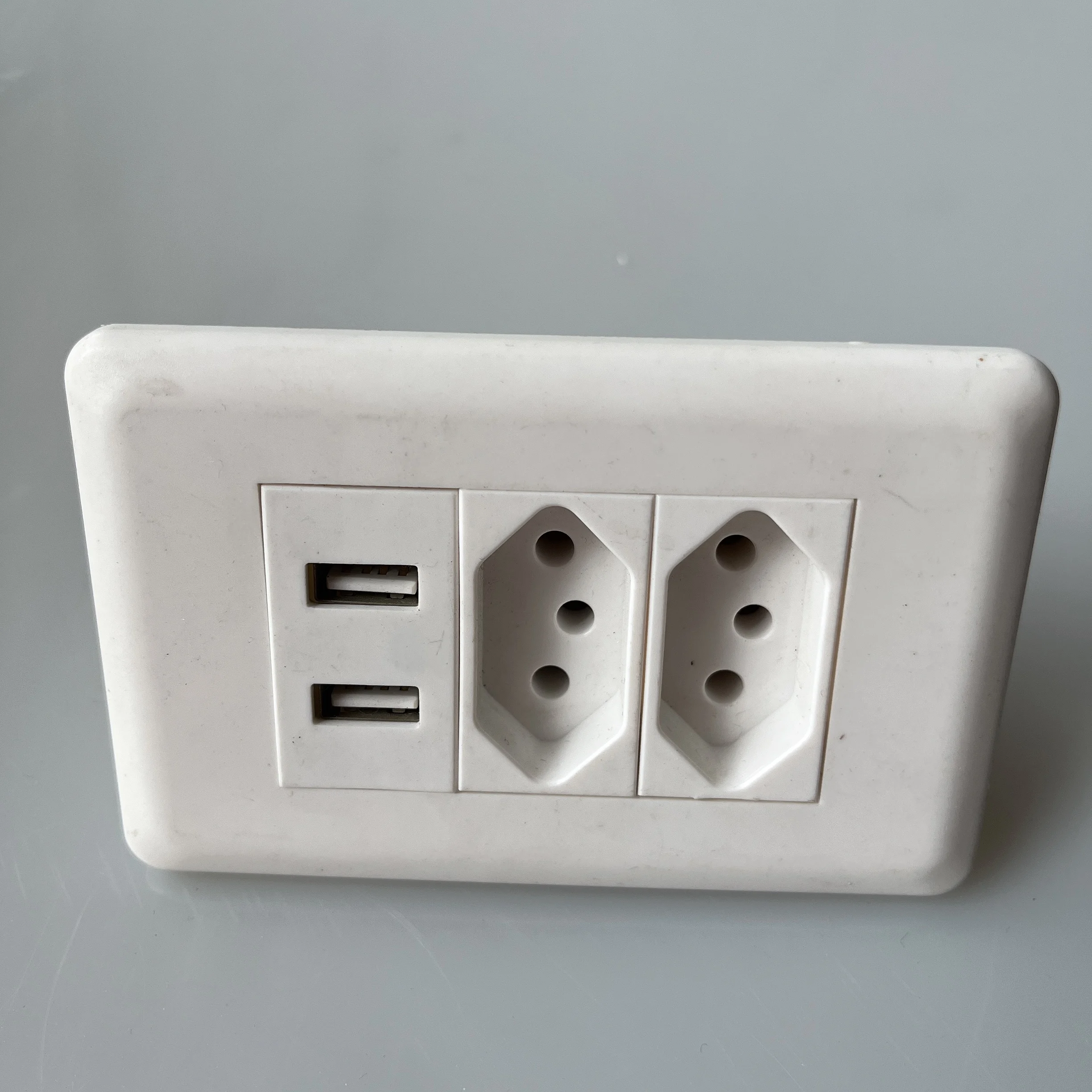 hot sale 13A double USB charger port Brazil South Africa South America insert wall power switched socket