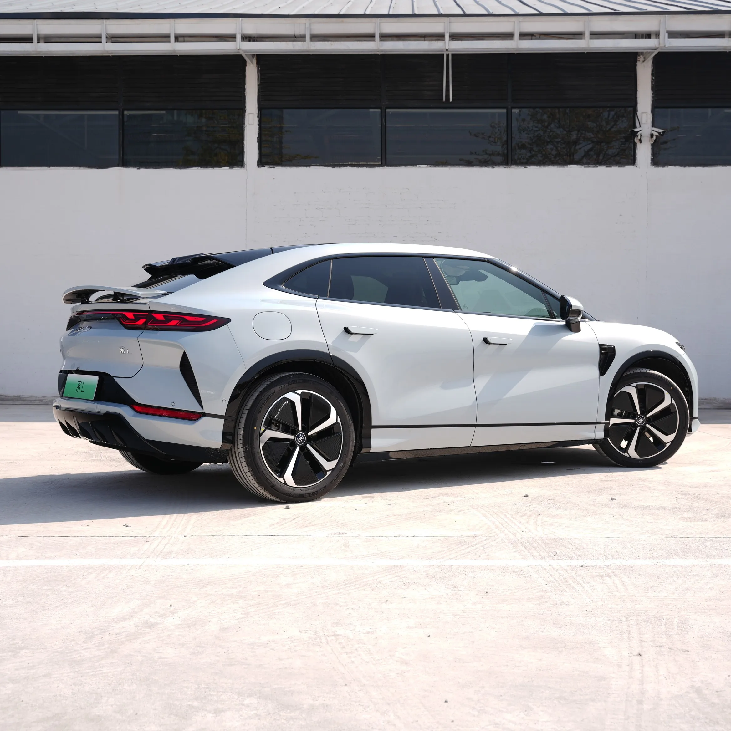 New BYD Song L Electric Vehicle Zero Emission Luxury Car with Excellent Performance and Fashion Design