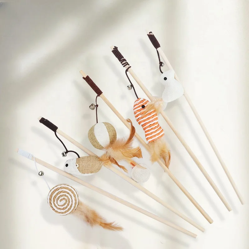 Having Fun Exerciser Playing Cat Toys Natural Wood Cat Teaser Wand Toy