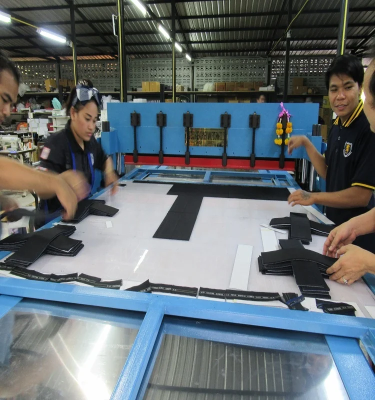 Automatic cloth textile straight knife cutting machine table zig zag fabric sample cutter cutting machine