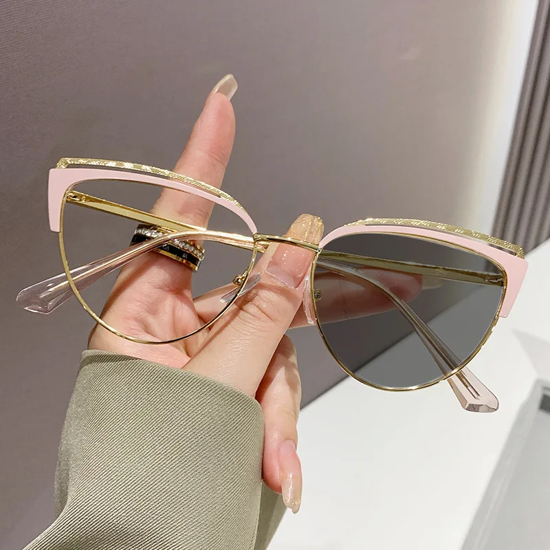 Fashion Cat Eye Anti Blue Light Blocking Computer Glasses Retro Metal Glasses Photochromic Anti Blue Light Eyeglasses Frames