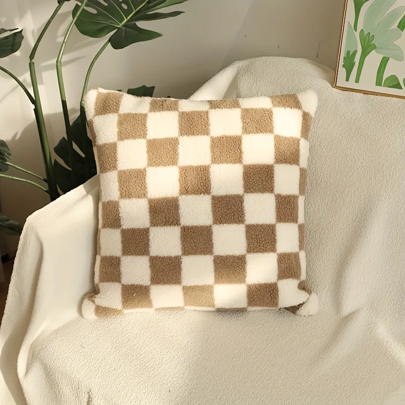 Checkerboard Decorative Throw Pillow Covers Cute Fluffy Plaid Lumbar Cushion Case Faux Fur Wool Pillowcases for Couch Sofa Bed