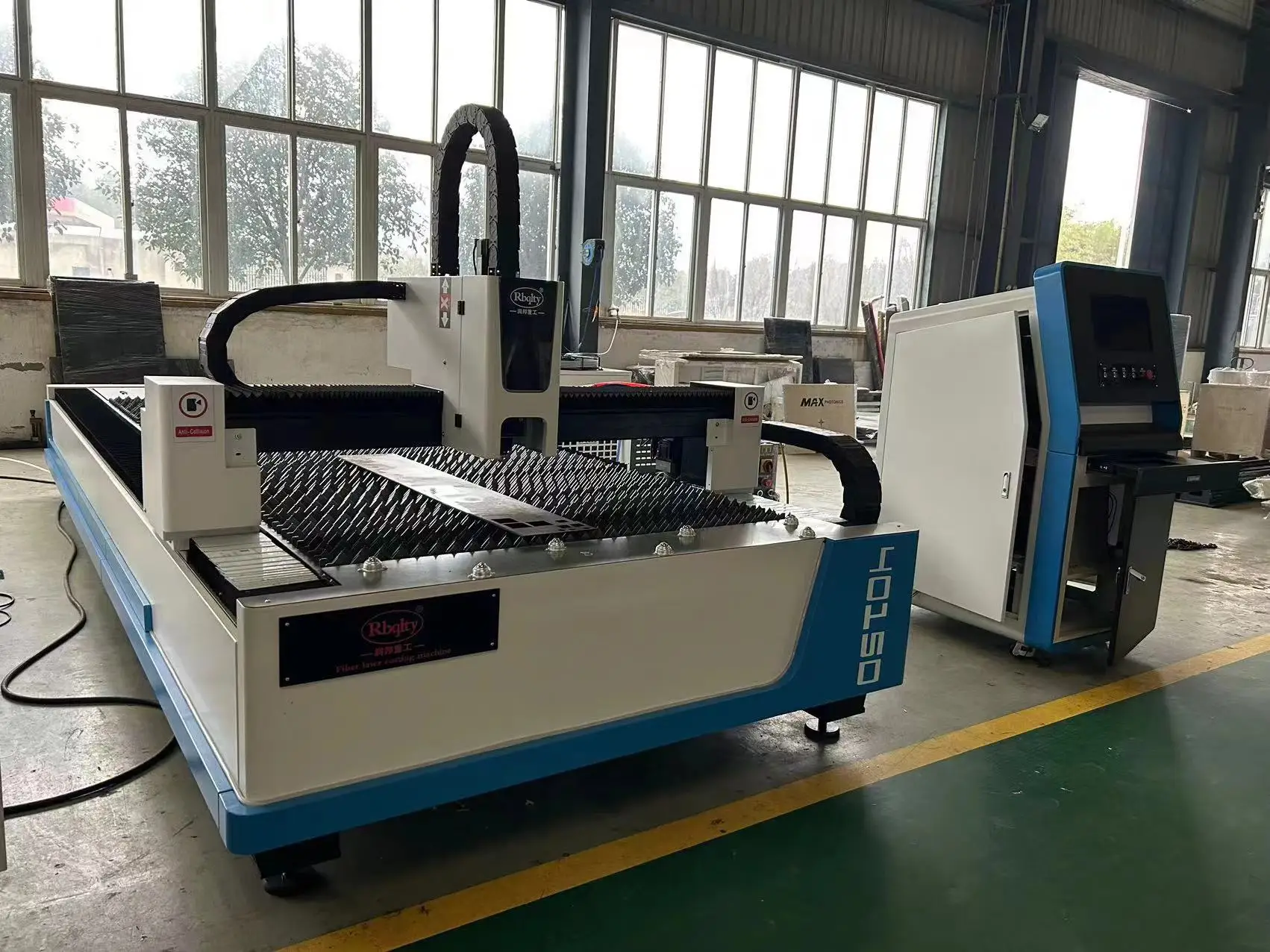 Железная сталь 6000 Вт открытого типа волоконно-лазерная резка 4015 цена для листового металла