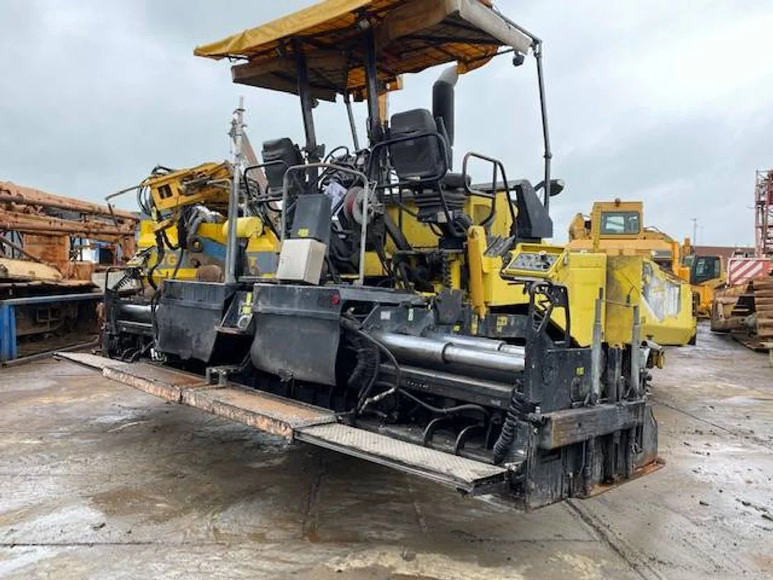 Asphalt Paver Machine 7.5m Pave Width Asphalt Concrete Paver AP755