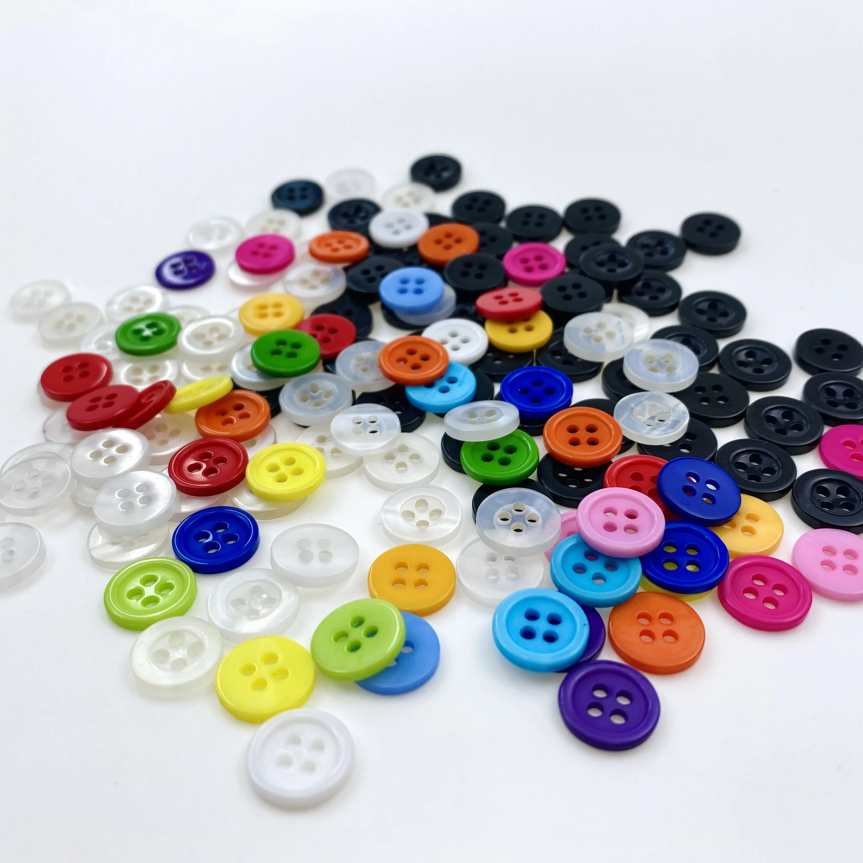 50 Pcs Round craft button 4 Holes Plastic Resin Buttons Coat Sewing Buttons For Clothes Accessories