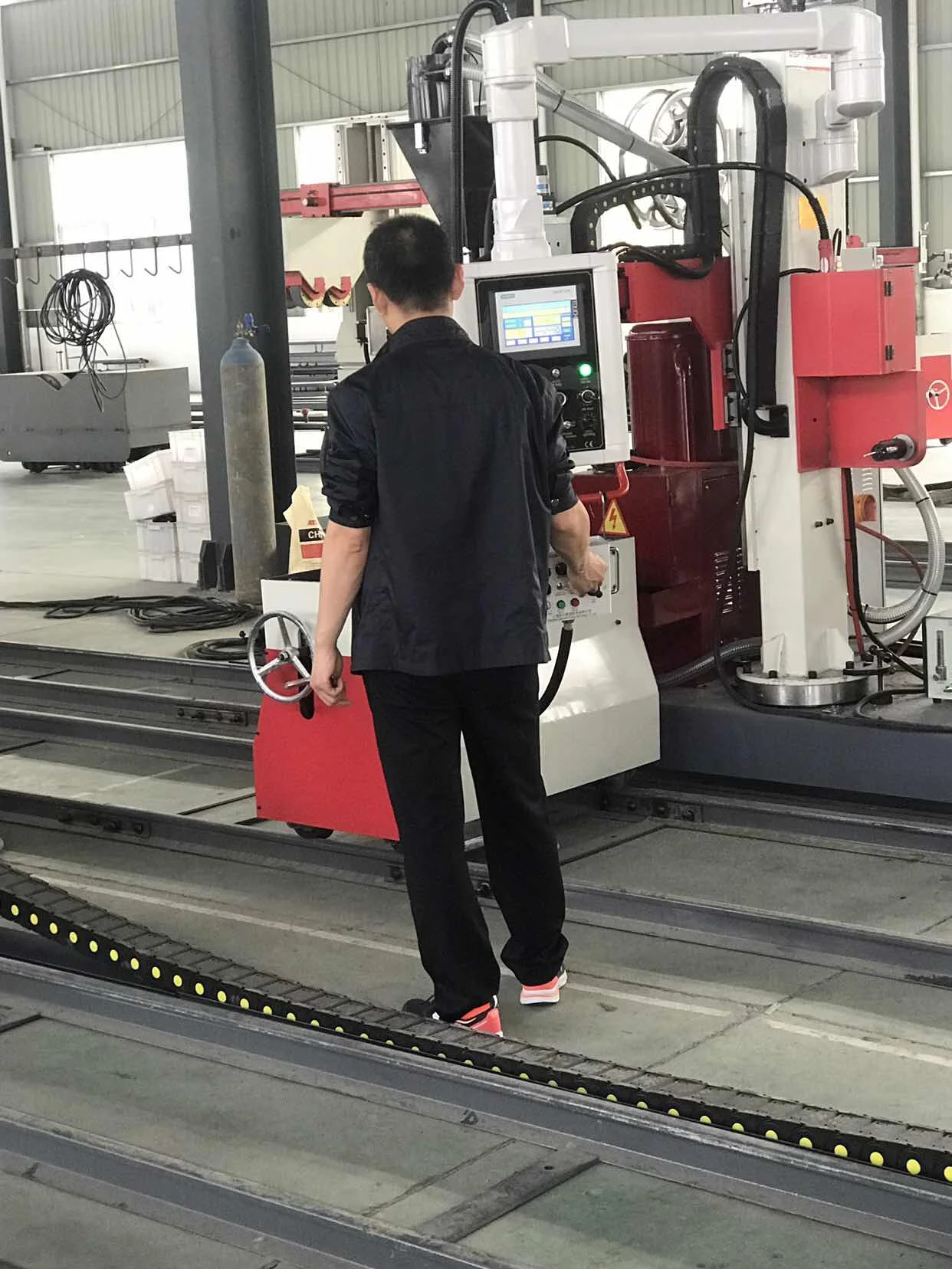 Трубосварочная машина для изготовления трубы