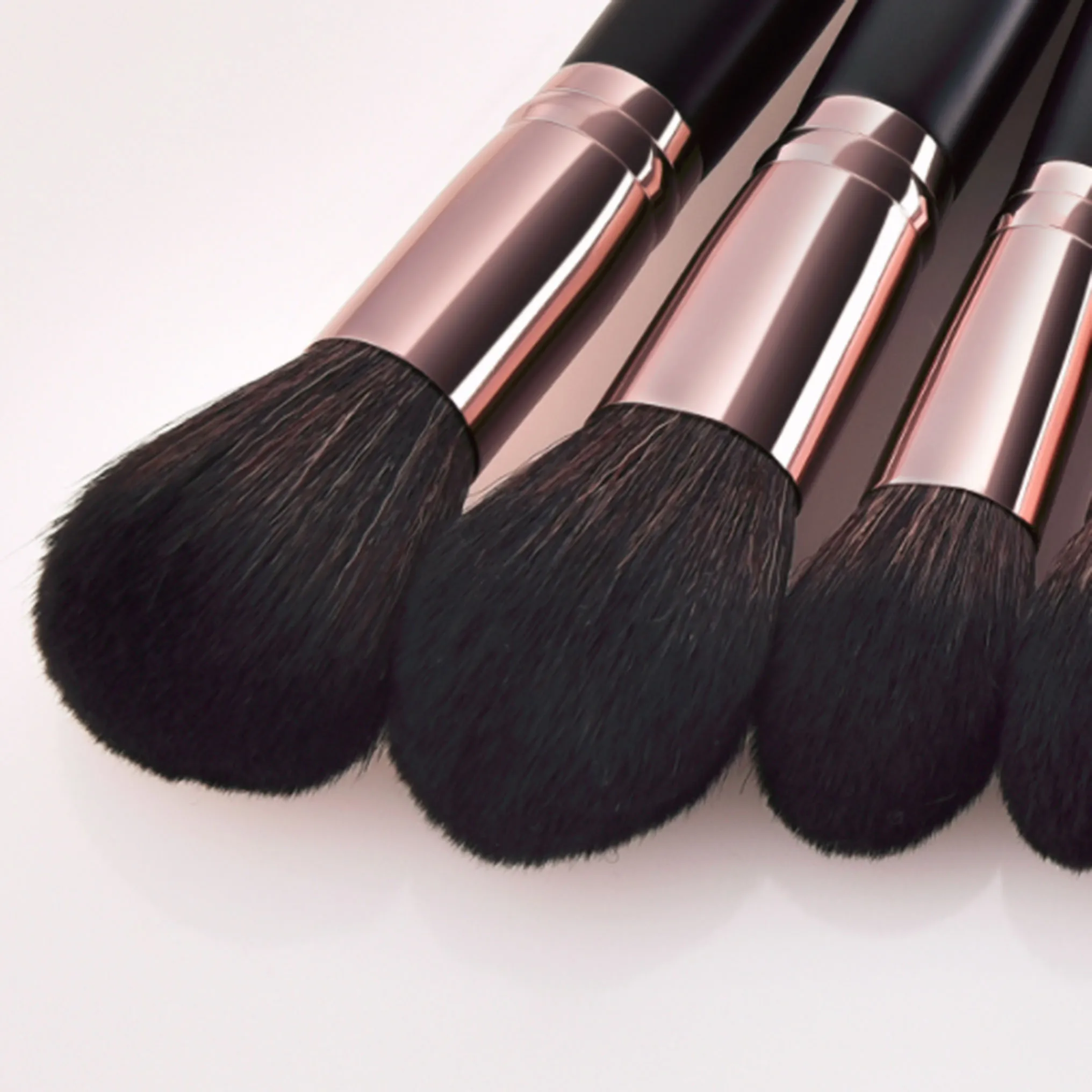 custom wholesale 17pcs makeup sets brushes make-up kits wooden make up brush set Shenzhen supplier
