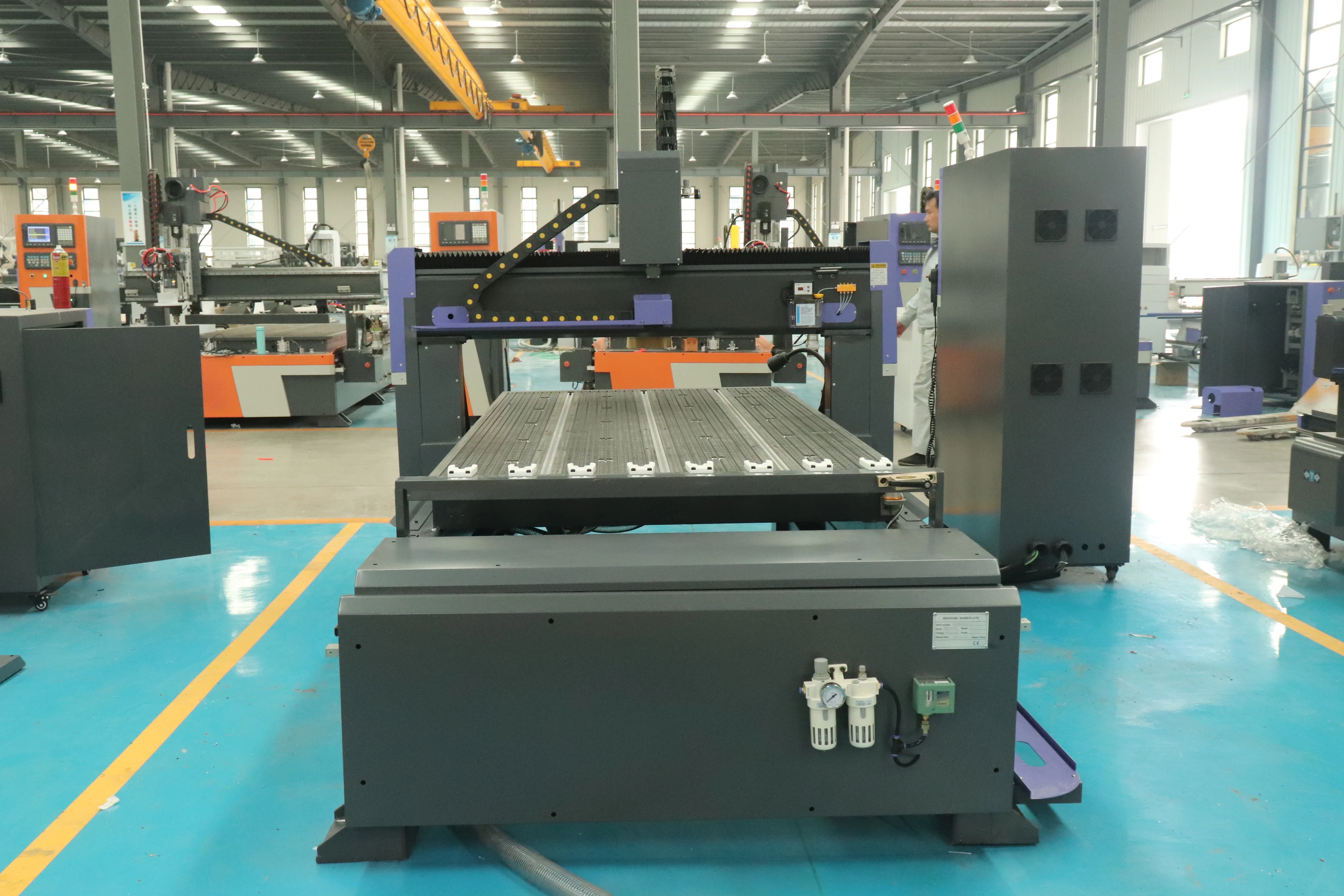 Yaskawa Japan servo motor and deriver for ATC woodworking cnc router machine 1530 with HSD spindle