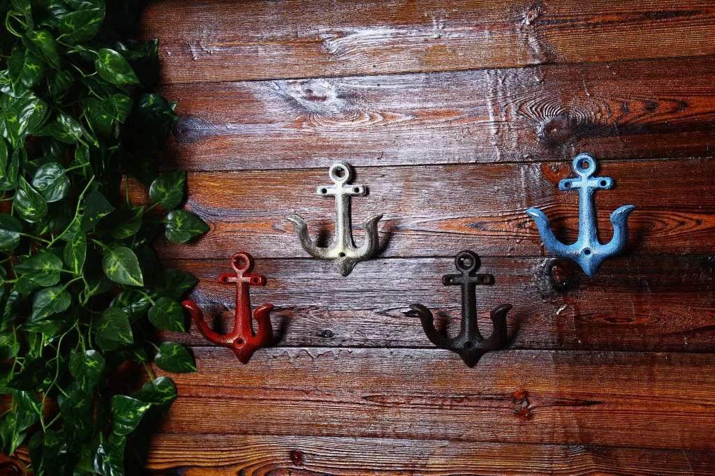 Vintage iron anchor hook coarse gravel texture iron decoration wall decoration Cafe window decoration shooting props