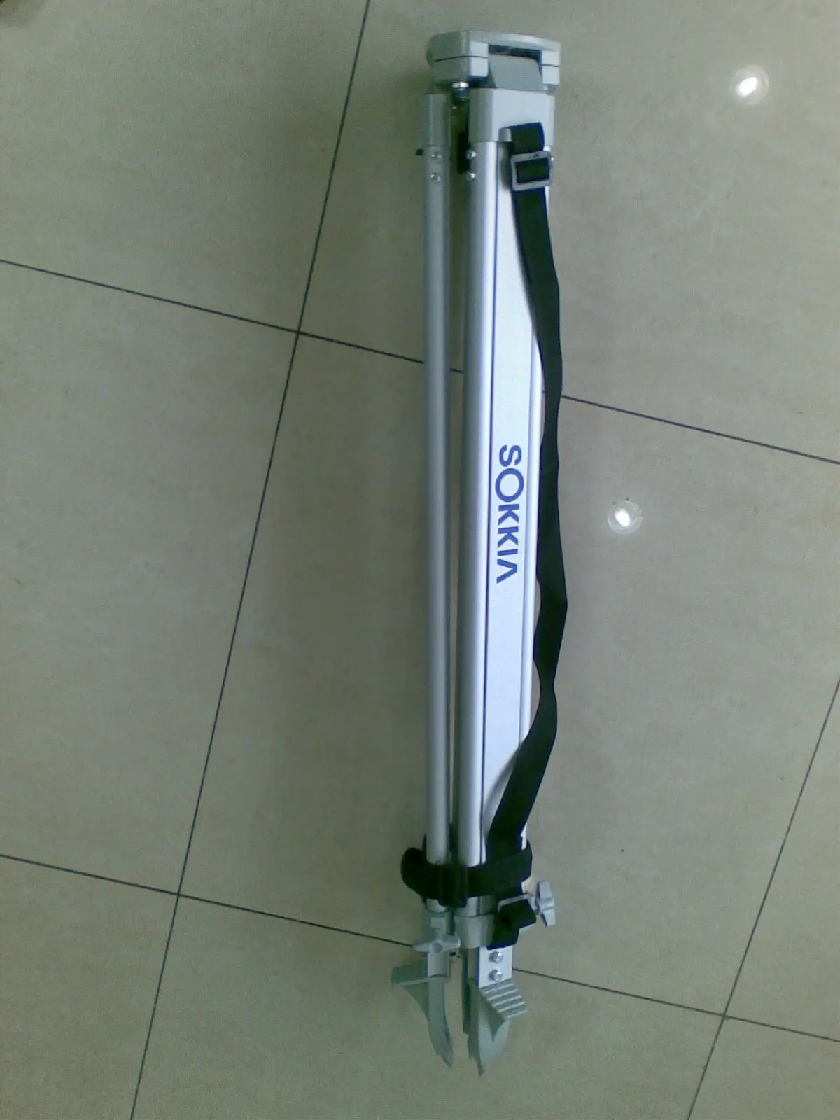 light duty flat head aluminum surveying tripod