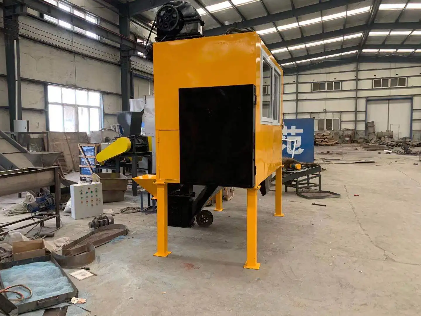 High voltage electronic sorting machine aluminum and plastic recycling electrostatic separator