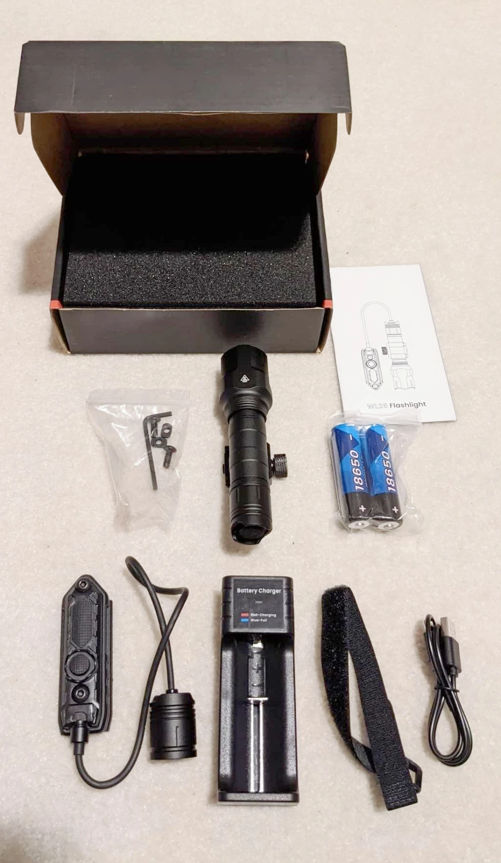 WL25 1200 Lumen Flashlight Hunting Light Super Bright Zoom Flashlight with Pressure Switch