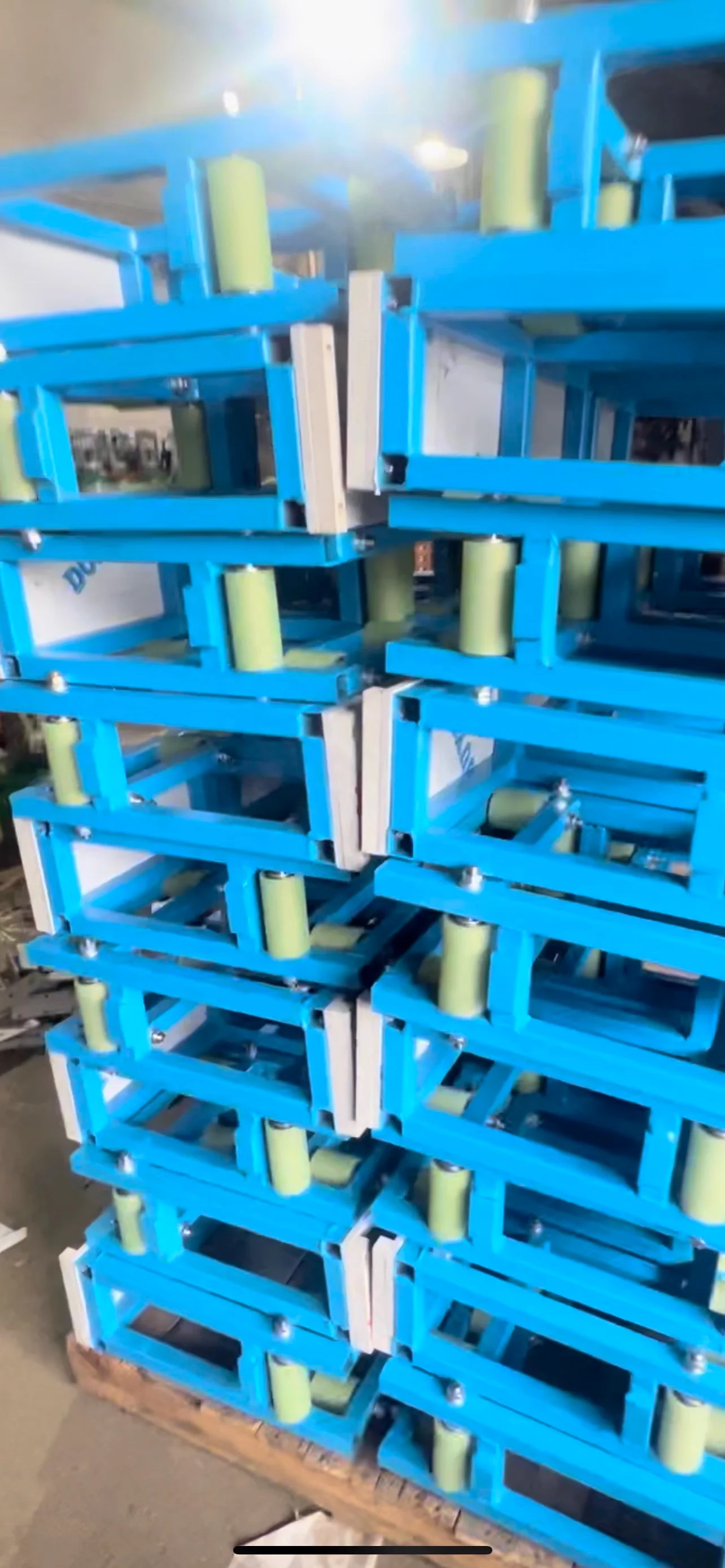 Polyurethane Rubber coated Rollers OEM silicone roller with Bearings Hardness 50-90A Roller for Textile Machinery