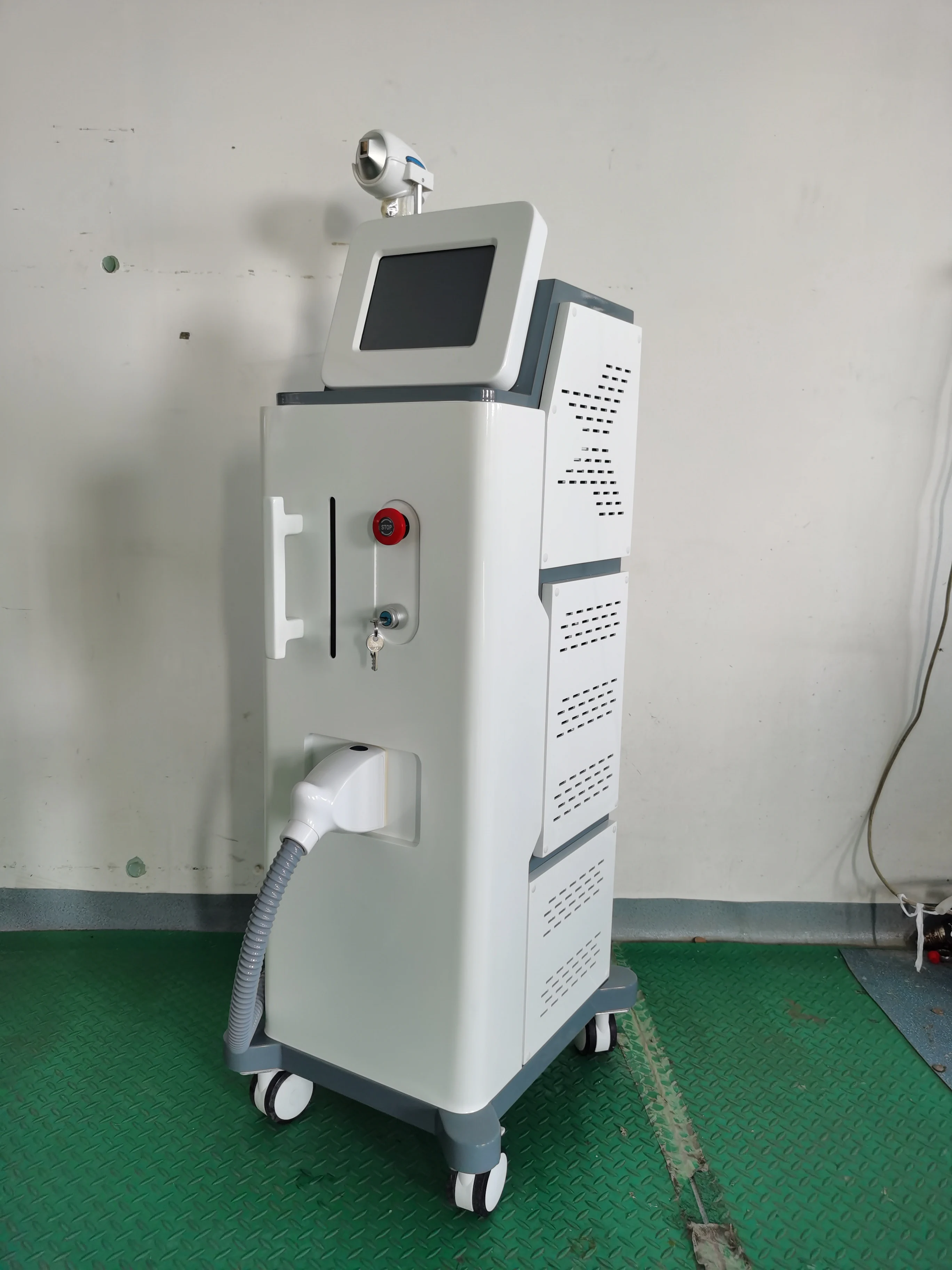 Trending Products 2024 Painless Hair Remover 808 Diode Laser  Epilation Definitive Laser Hair Removal Machine