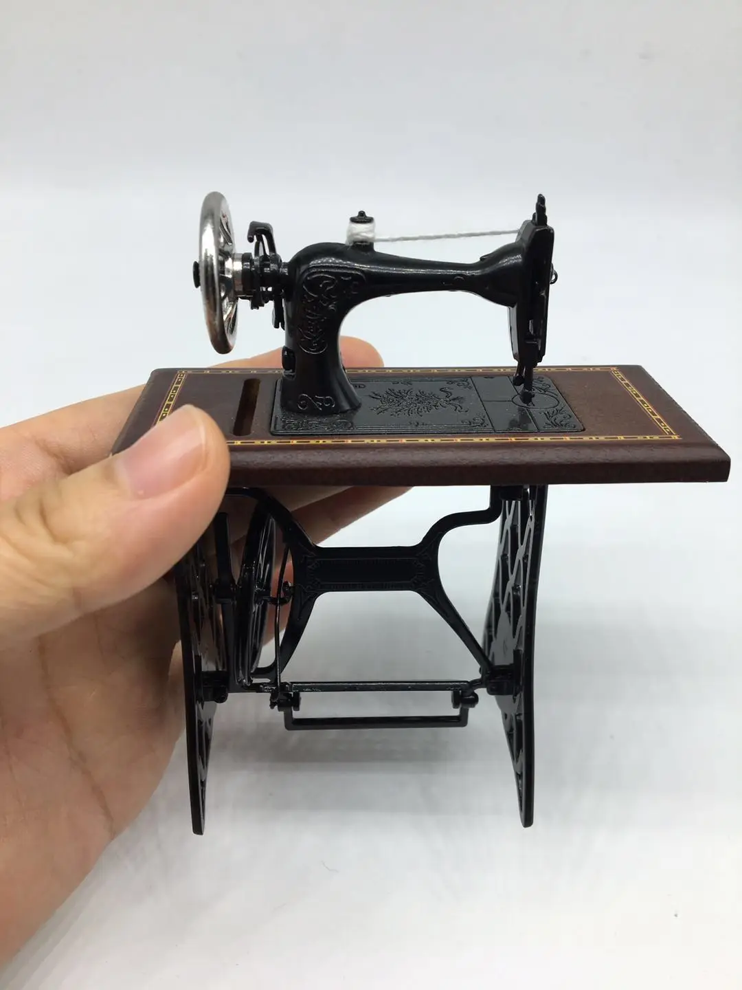 Vintage sewing machine Dollhouse miniature accessories Doll furniture