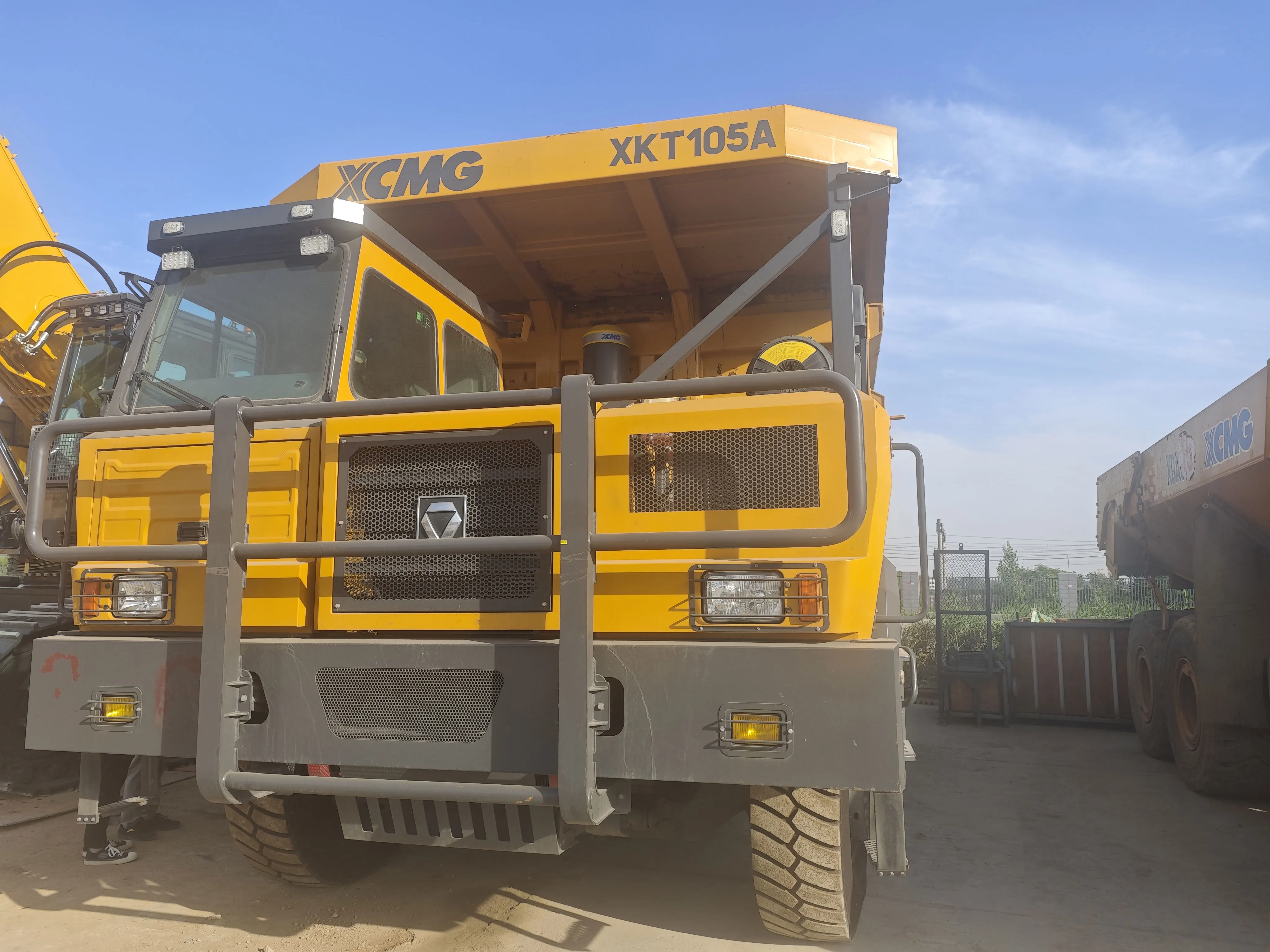 XCMG Official Used Mining Dump Truck XKT105A 6*4 Wide-Body Tipper Trucks For Sale