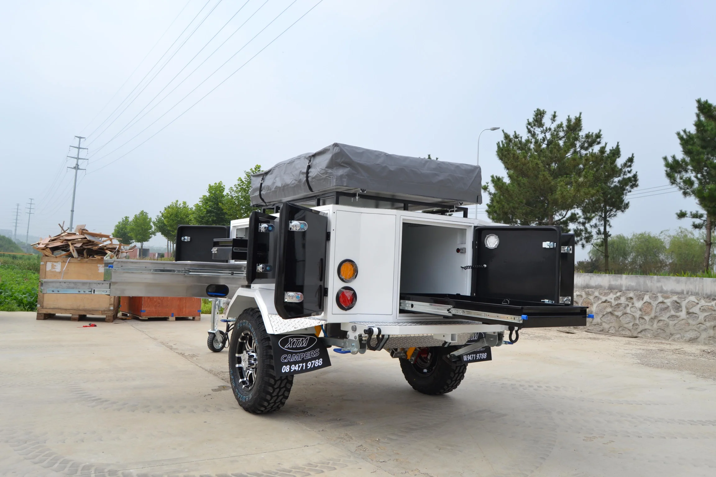 Best factory price high quality Australia Standard Off-road trailer with roof tent OEM