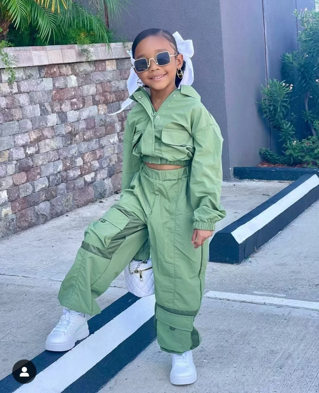 customize fashionable High Quality mini windy breaker pant set jeans for kids green denim jeans for kids