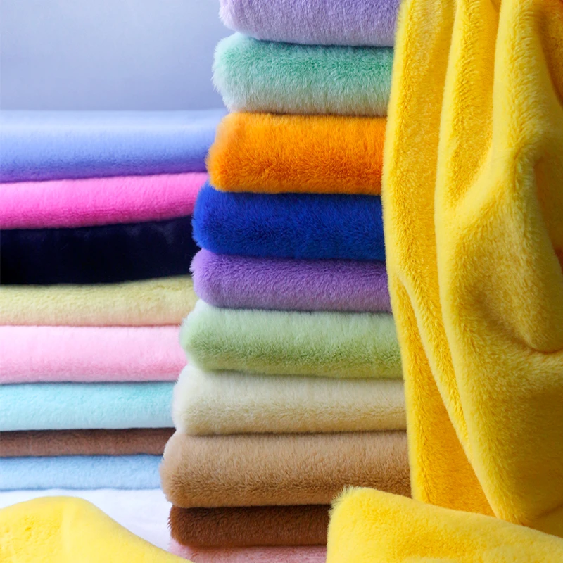 High quality heavyweight 5mm long length fur wool plush winter single sided 580 gsm plush velvet wholesale fabric by the yard