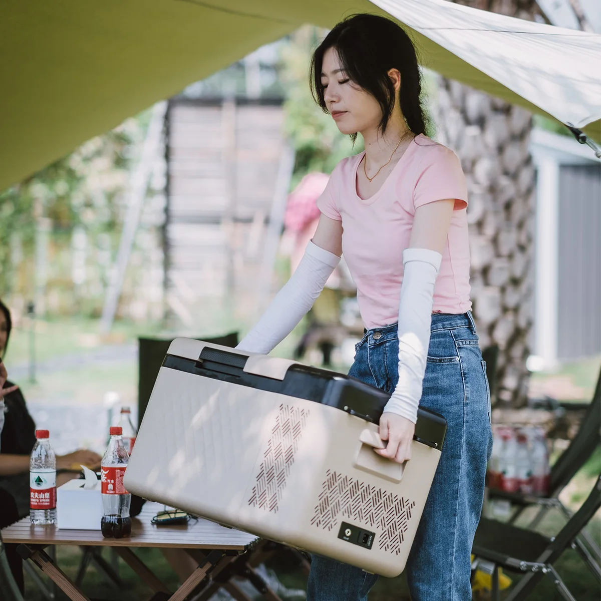 RT20 Hot sales 20l mini size car fridge 110v 12v 24v refrigerator and freezer with free customized packing