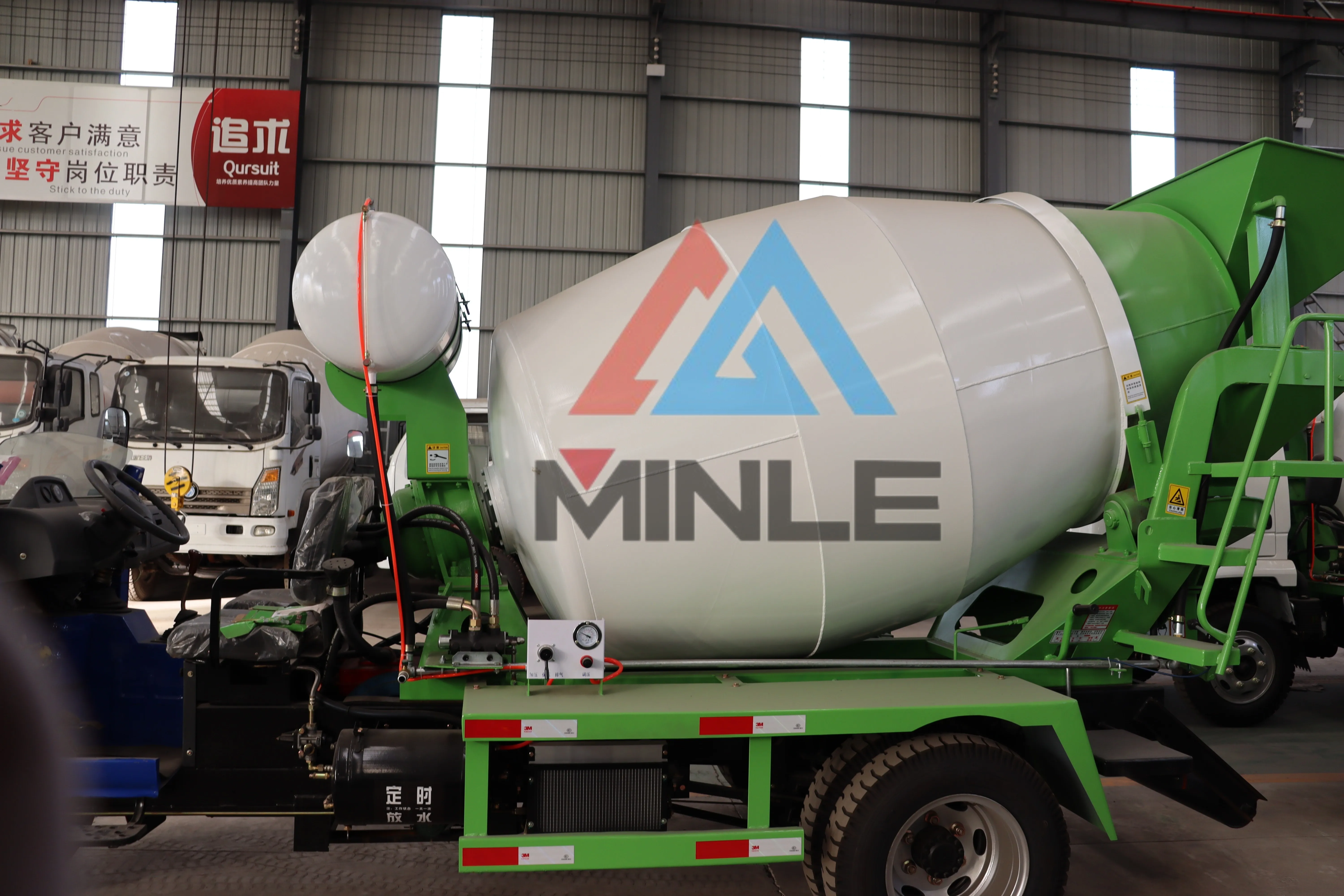 China Factory Direct Sales Mini Concrete Mixer Truck for Construction Work Concrete Mixer
