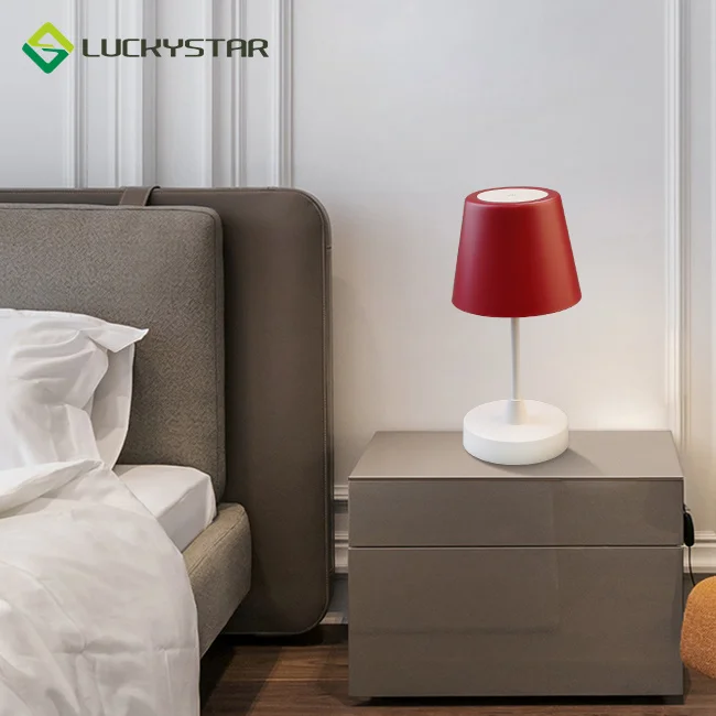 High Quality modern rechargeable led bed side  reading lamps table lamps desk lamp with usb charging port