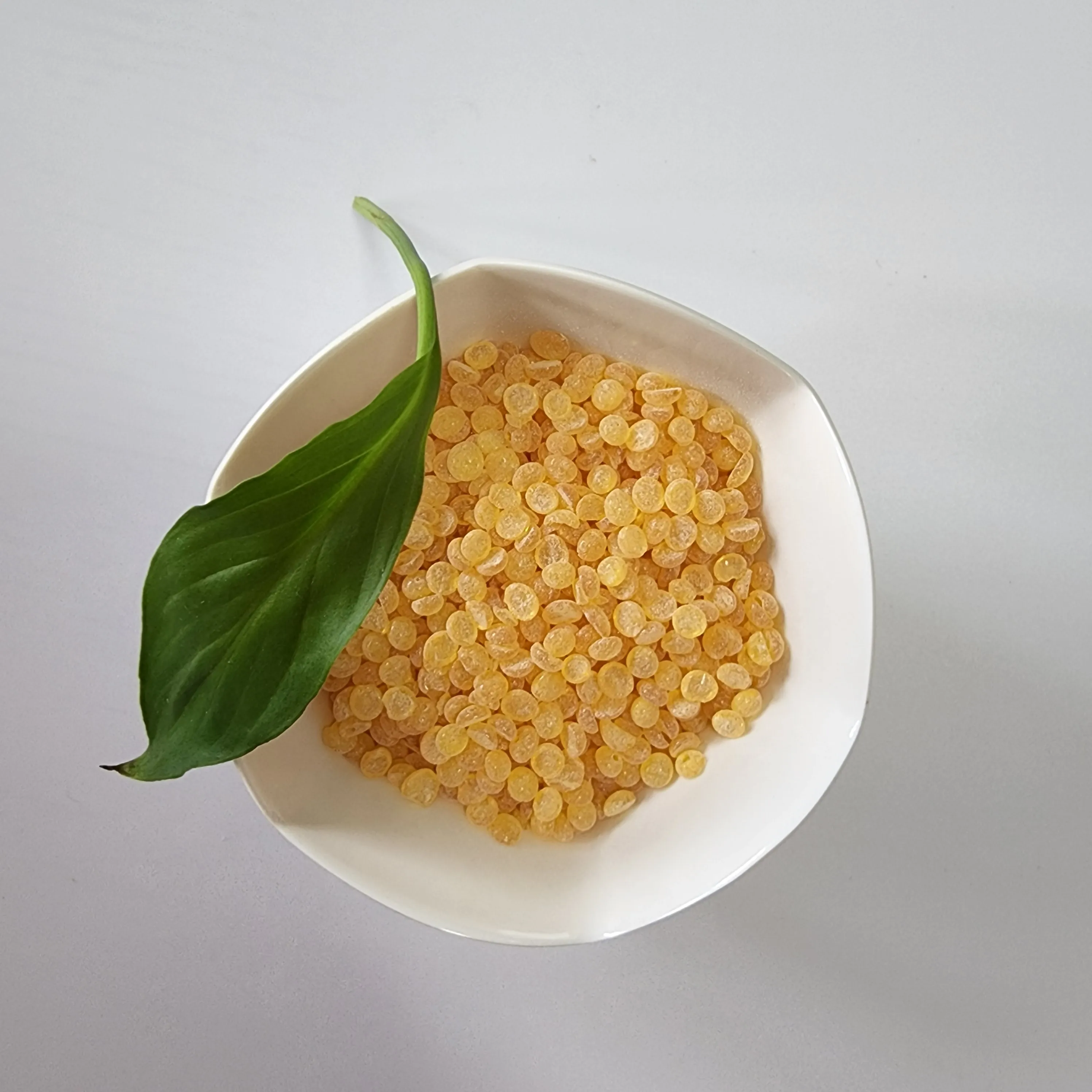 Natural synthetic rosin resin, yellow pine fragrance