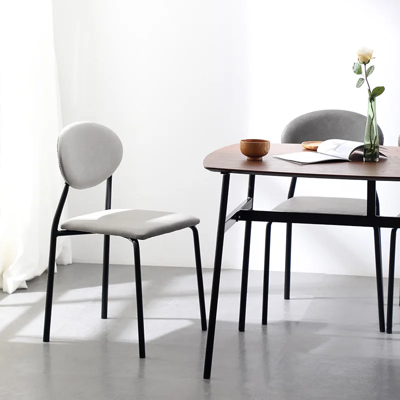 2021 Hot Sale different colors optional leather dining chair with chrome metal tube legs