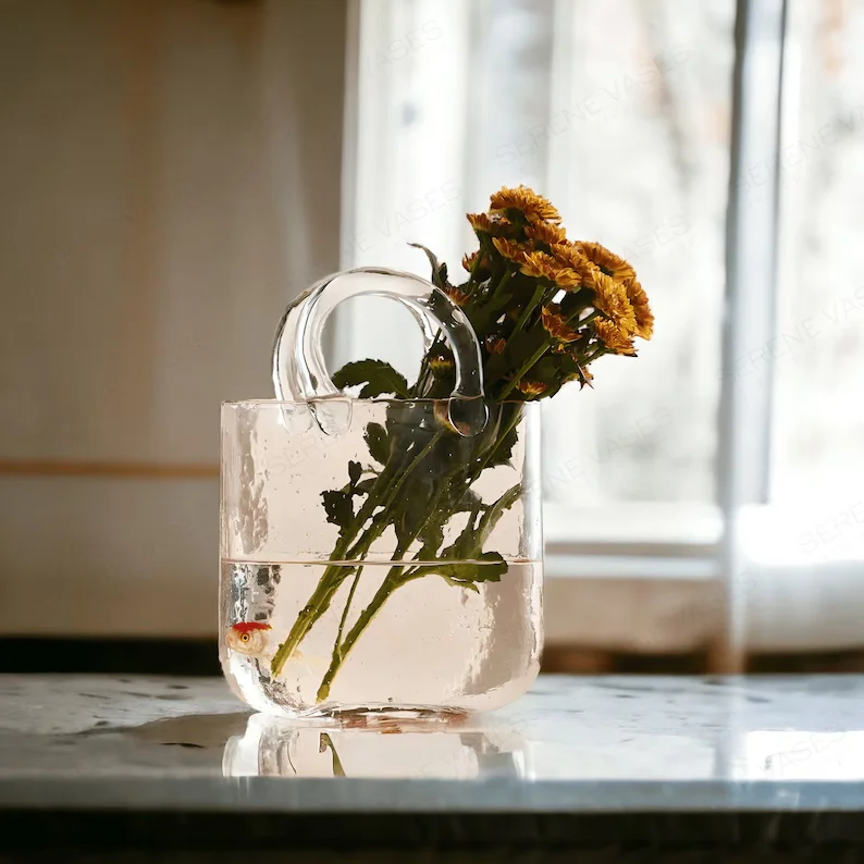 Reusable Modern Creative Bag Carrying Basket Glass Vase Wholesale Houseware Clear Customized Glass Vase For Table Decoration