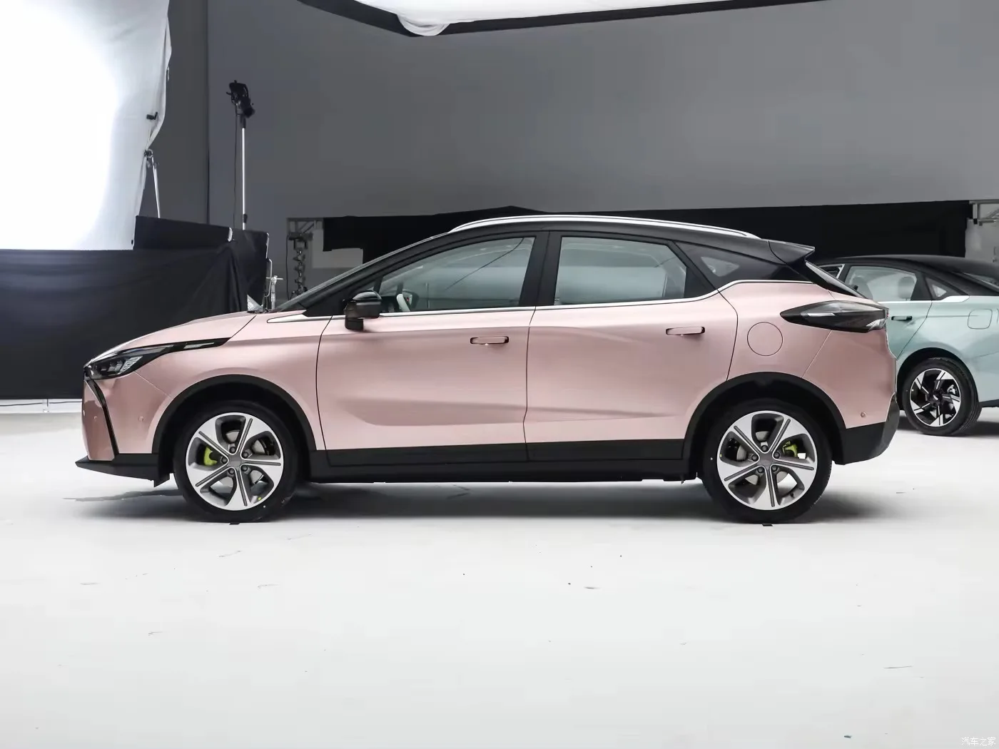 2024 Geely Geometry M6 электрический внедорожник недорогой 5-местный 2WD высокоскоростной автомобиль EV Новый энергетический ev cars