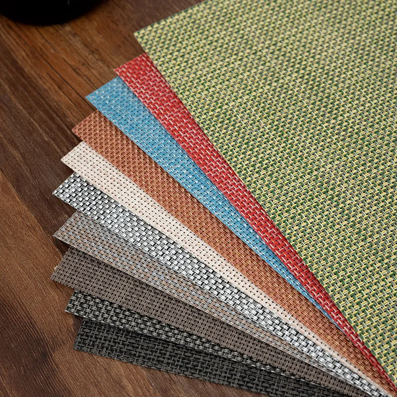 Wholesale High Quality Luxury Home Decorative Anti-slip Gold Plastic Woven Placemat for Dining Table Mats PVC Placemats