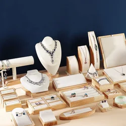 High-end Solid Wood Jewelry Displays For Store Luxury Jewelry Display Props Custom Microfiber Wooden Jewelry Stand Display Set
