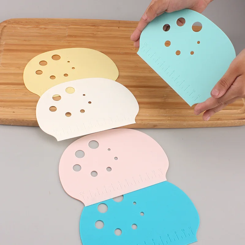 Baking Cut PP Intestine Powder Scraper with Double Scales
