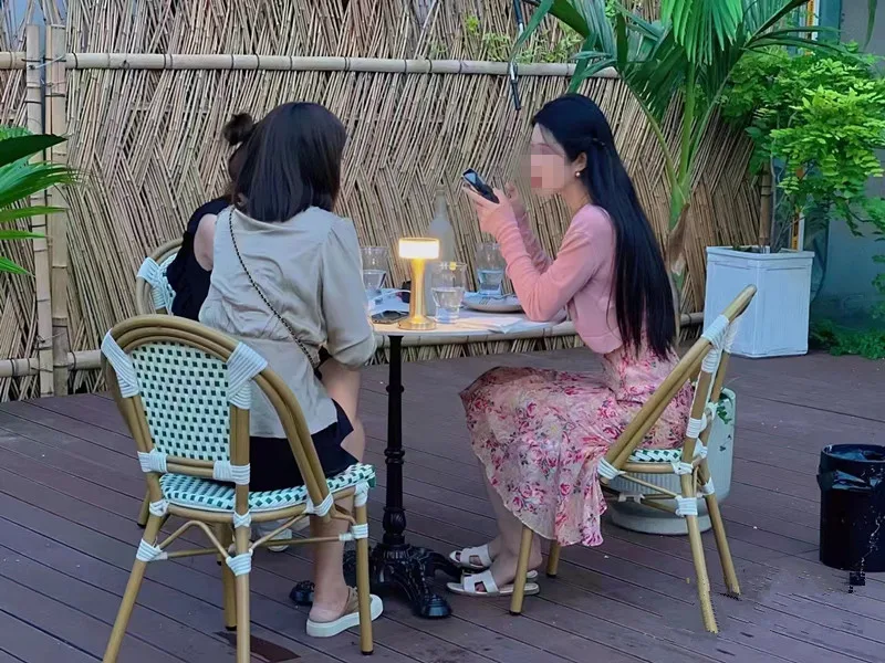 Stylish Aluminum Lounge Chair with Durable PE Rattan for Outdoor Garden Dining and Modern Bistro Terrace Use