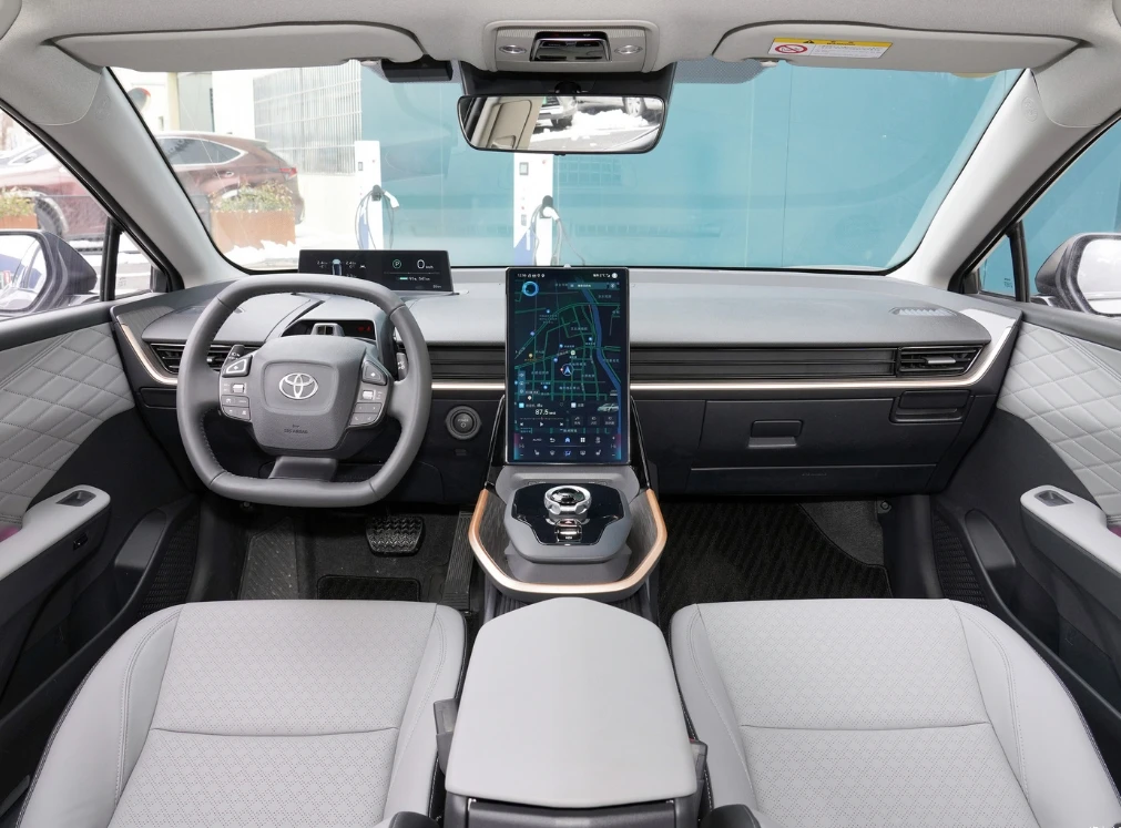 2023 Новый энергетический 4WD TOYO-TA BZ3 электромобиль с 4 колесами высокая скорость от 2WD до-yota 615 км самый дешевый