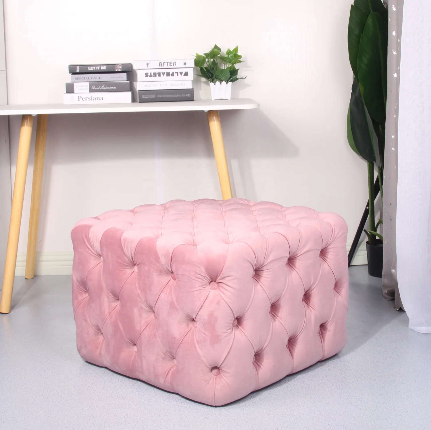Горячая распродажа, недорогой современный табурет с обивкой, Розовый бархатный тканевый ворсистый Квадратный Пуф, пуф, кресло для гостиной, подставка для ног