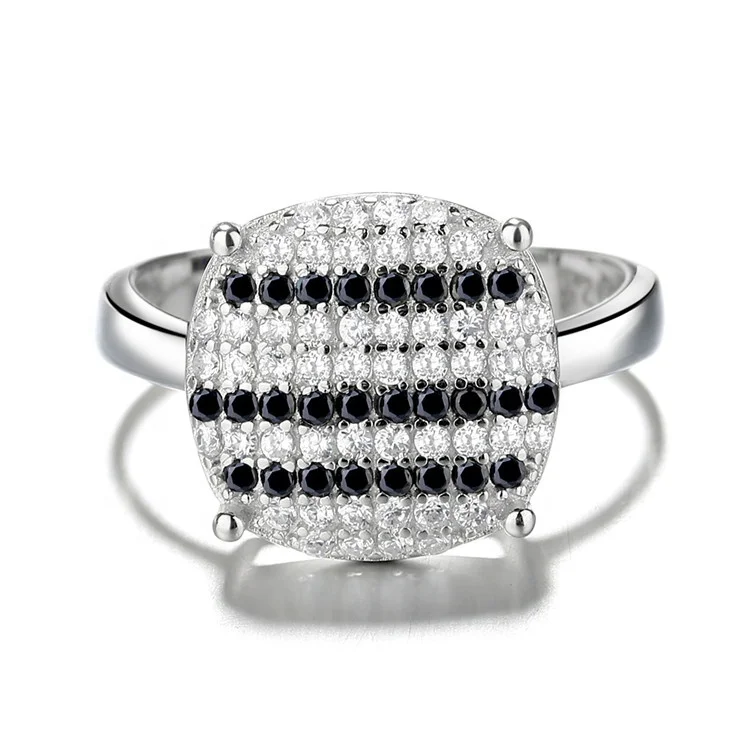 Hot Sale Style Woman Wedding Ring Fashion Shining Zircon Ring