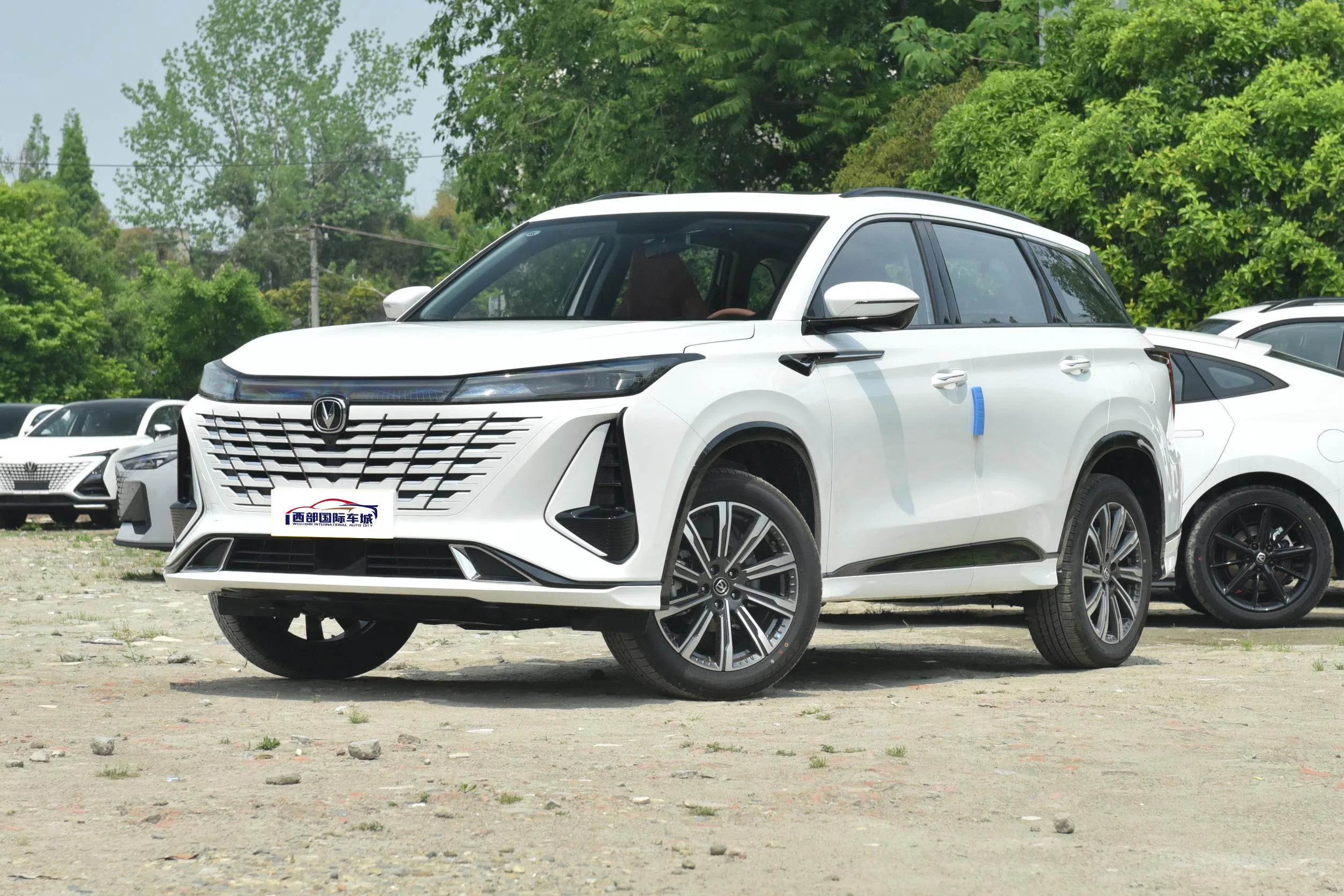 Hot Selling China Changan CS75 Plus 5 Doors 5 Seats SUV New China Cars