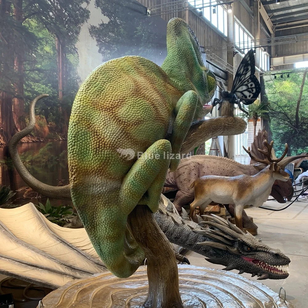 Customized Cartoon Animatronic Animal Statue Realistic Simulation Lizard Chameleon Model
