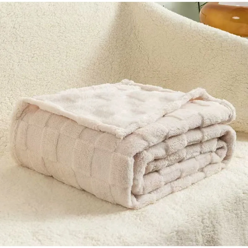 2024 Latest Model Polyester Fiber Blanket Modern Simple Style Pure Color Blanket